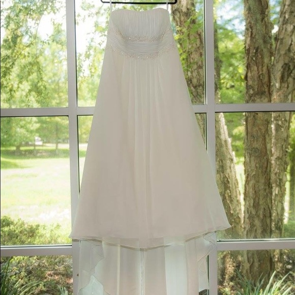 Wedding dress - Picture 3 of 3